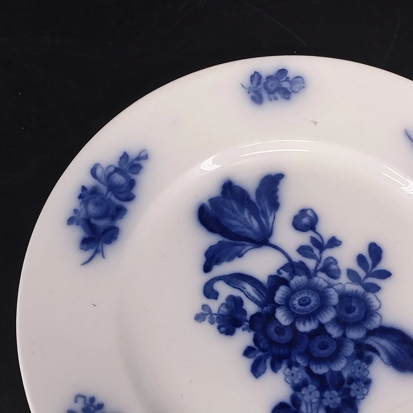 Villeroy & Boch Mettlach Blue Rose Luncheon Plate 8.25" Germany Vtg Porcelain