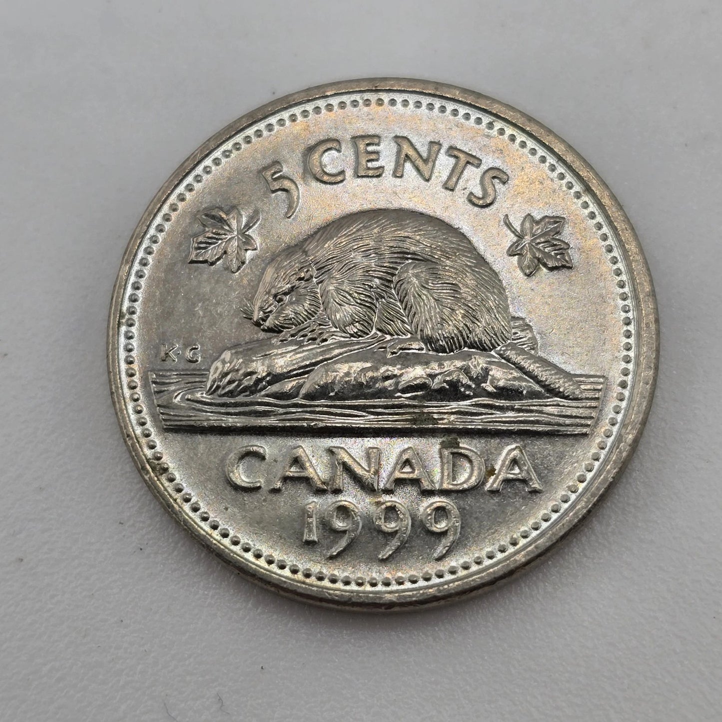 2 Canadian Coins 1999 5 Cents Beaver Queen and 1940 WWII 10 Cents King George VI