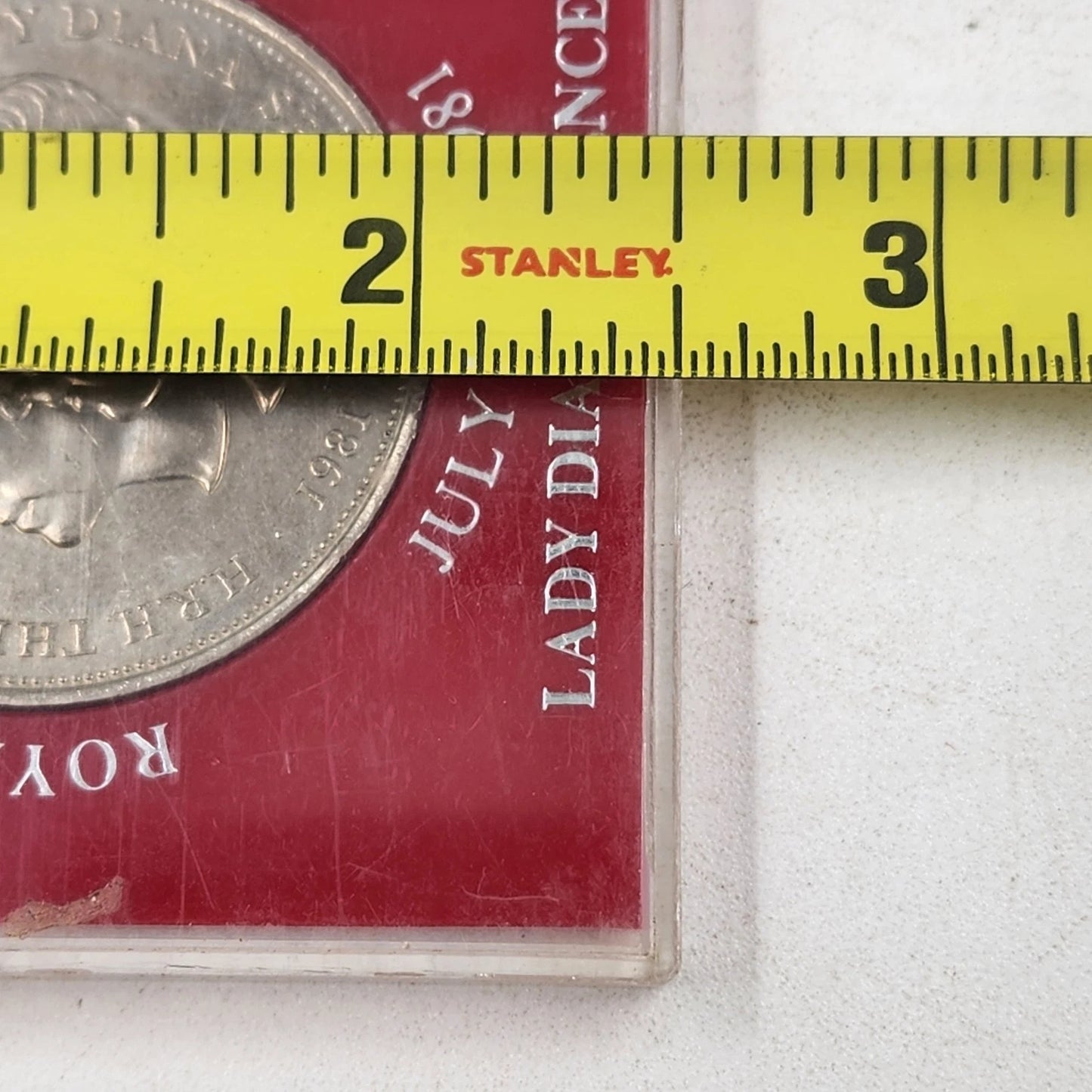 Prince Charles & Lady Diana Royal Wedding Commemorative Crown Coin July 29 1981