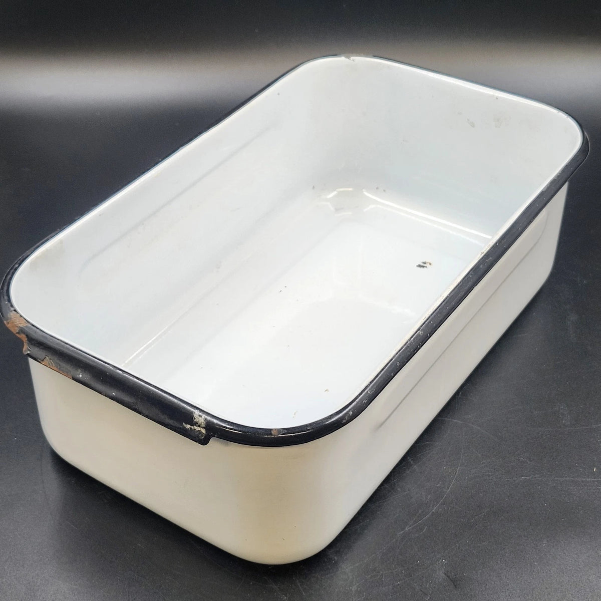 White Enamelware Lasagna Roasting Baking Pan Black Rim 14 in Farmhouse Vintage