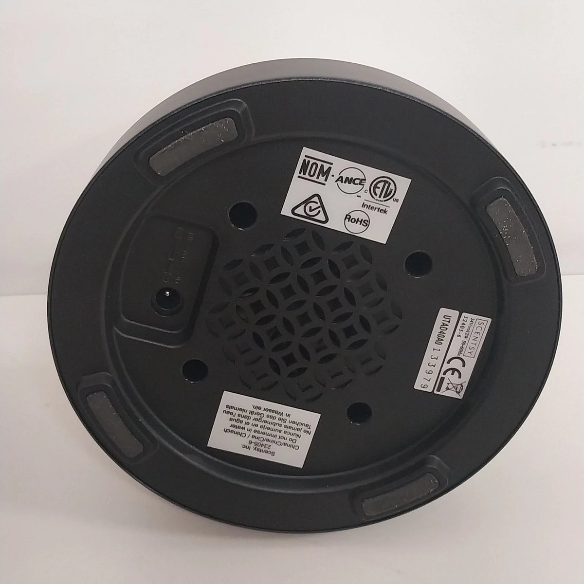 Scentsy Teardrop Pedestal Essential Oil Diffuser White Black Base Box China 2015
