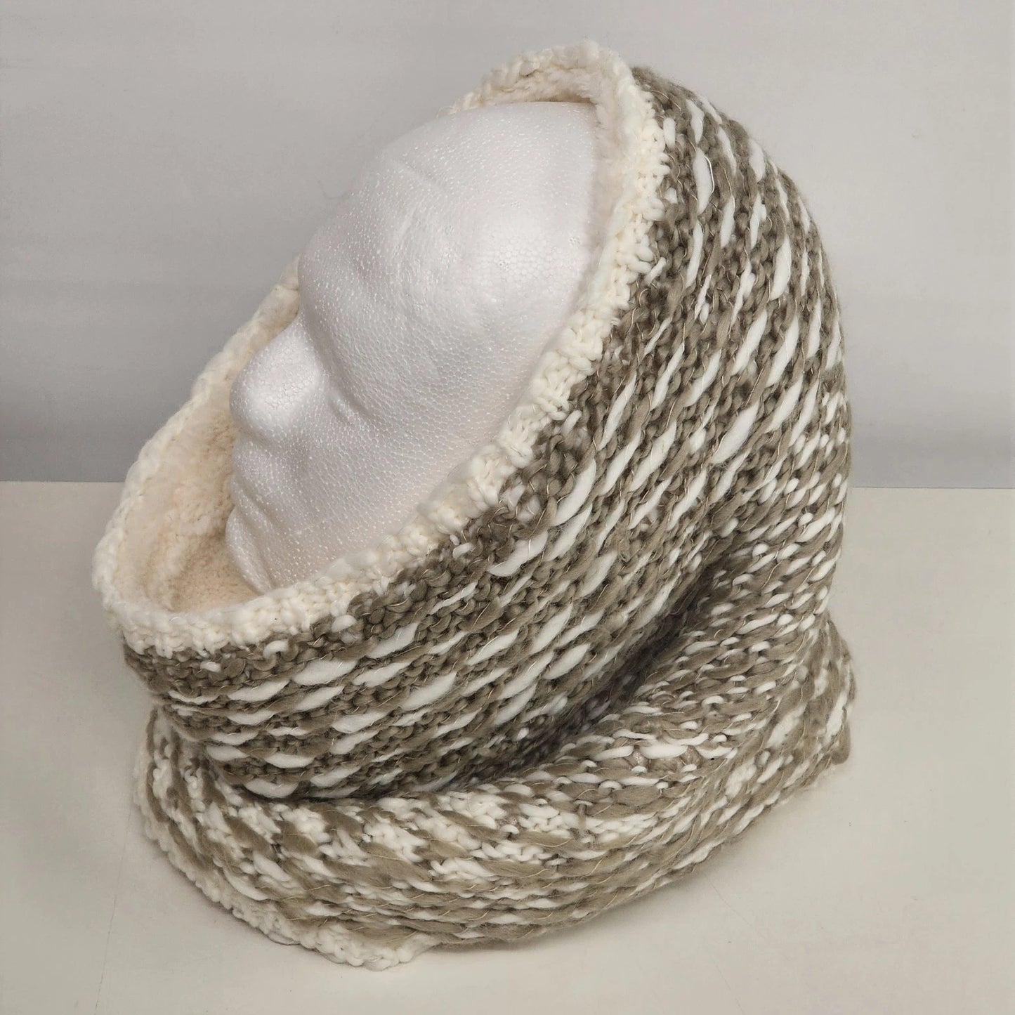 Sonoma Infinity Scarf Hooded Cowl Beige Green Knit Fleece Lined Head Cover China