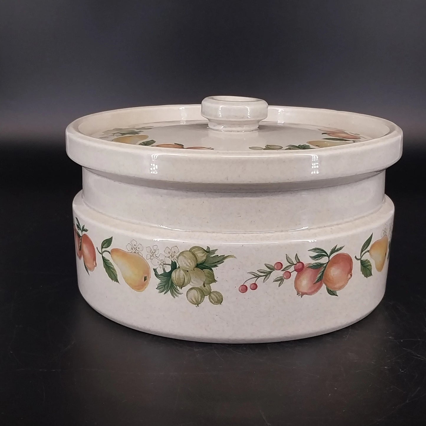 Wedgwood Quince Covered Casserole Dish 1.5 Qt w Lid Oven to Table Fruits England