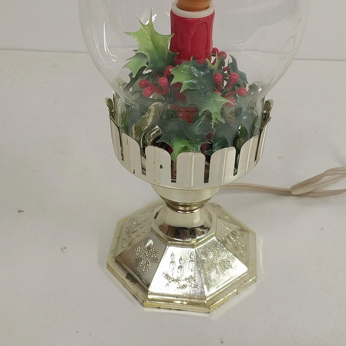 Vintage ACLA Bubbling Electric Christmas Hurricane Lamp Holly Decor