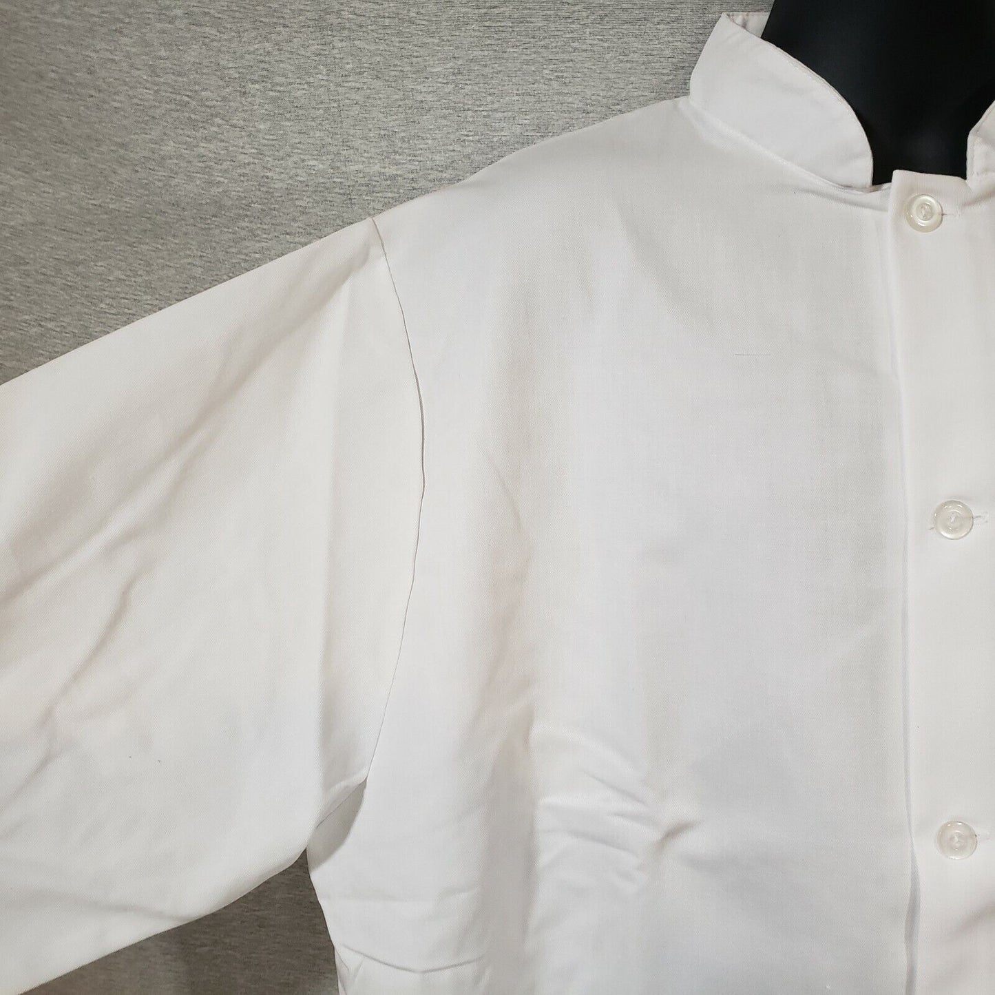 White Traditional Server Coat XL Fame Fabrics 4 Buttons Military Collar C102