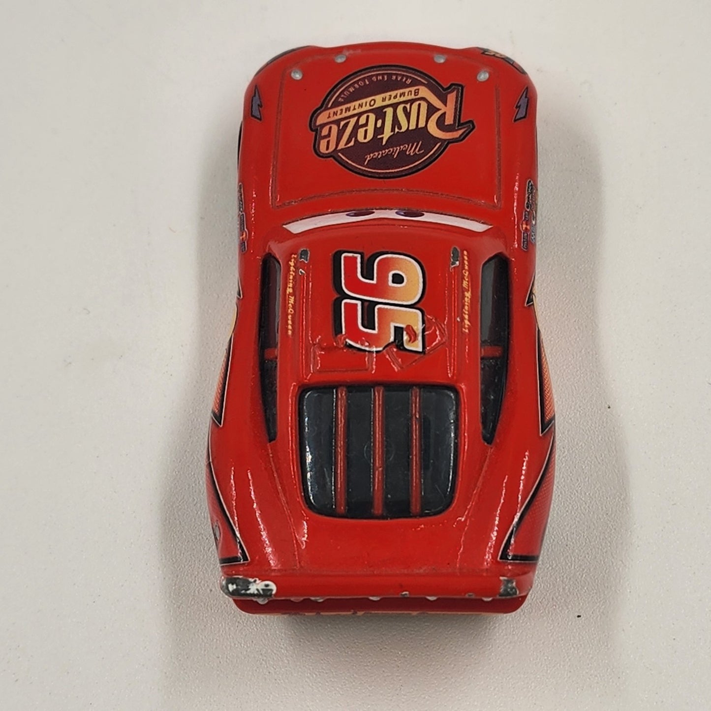 Disney Pixar Cars Rust-eze Lightning McQueen Red #95 Metal Die Cast Toy Vehicle