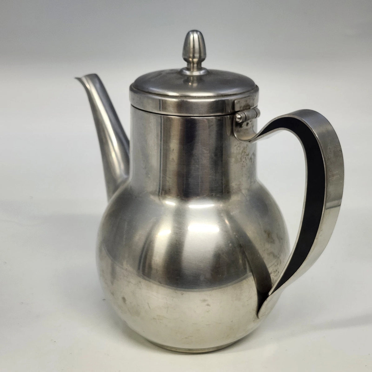 Oneida 18/8 Stainless Steel Tea Coffee Server 8" Hinged Lid Curved Spout Handle