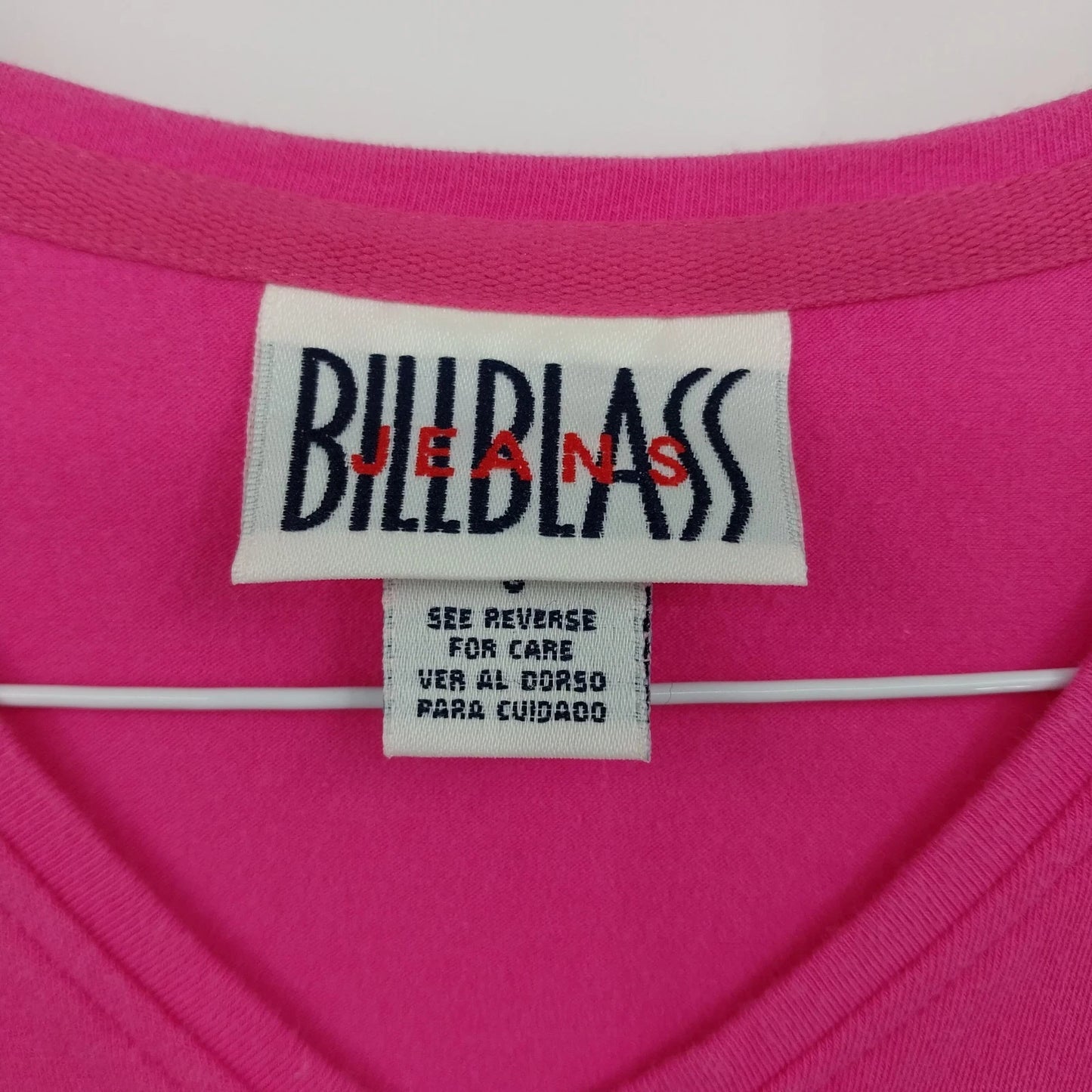 Bill Blass Jeans Women's Small Pink V Neck T Shirt Stretch Cotton Short Sleeve