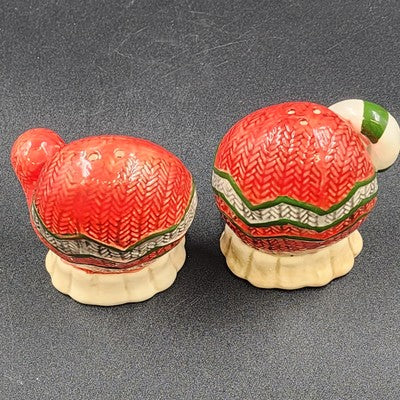 Set of 2 Christmas Salt & Pepper Shakers Red Mittens Ceramic 3.75"