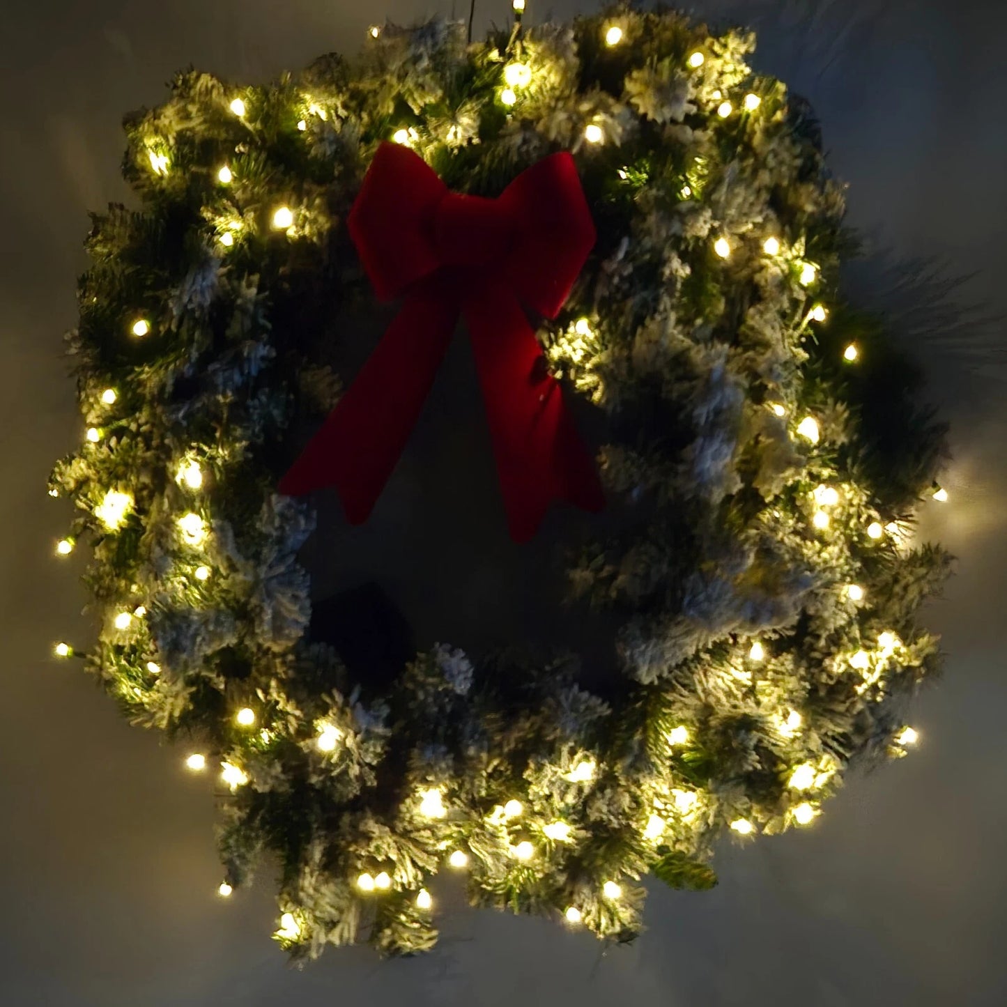 Christmas Wreath 22" Green White Snow Flocked Bow LED Lights Battery Operated
