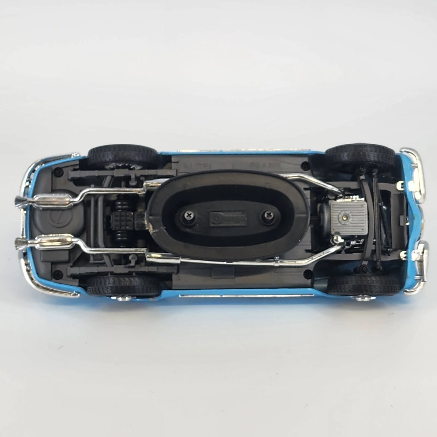Bburago Lancia Aurelia B24 Spider 1955 Blue 1:18 Diecast Italy Opening Hood Door