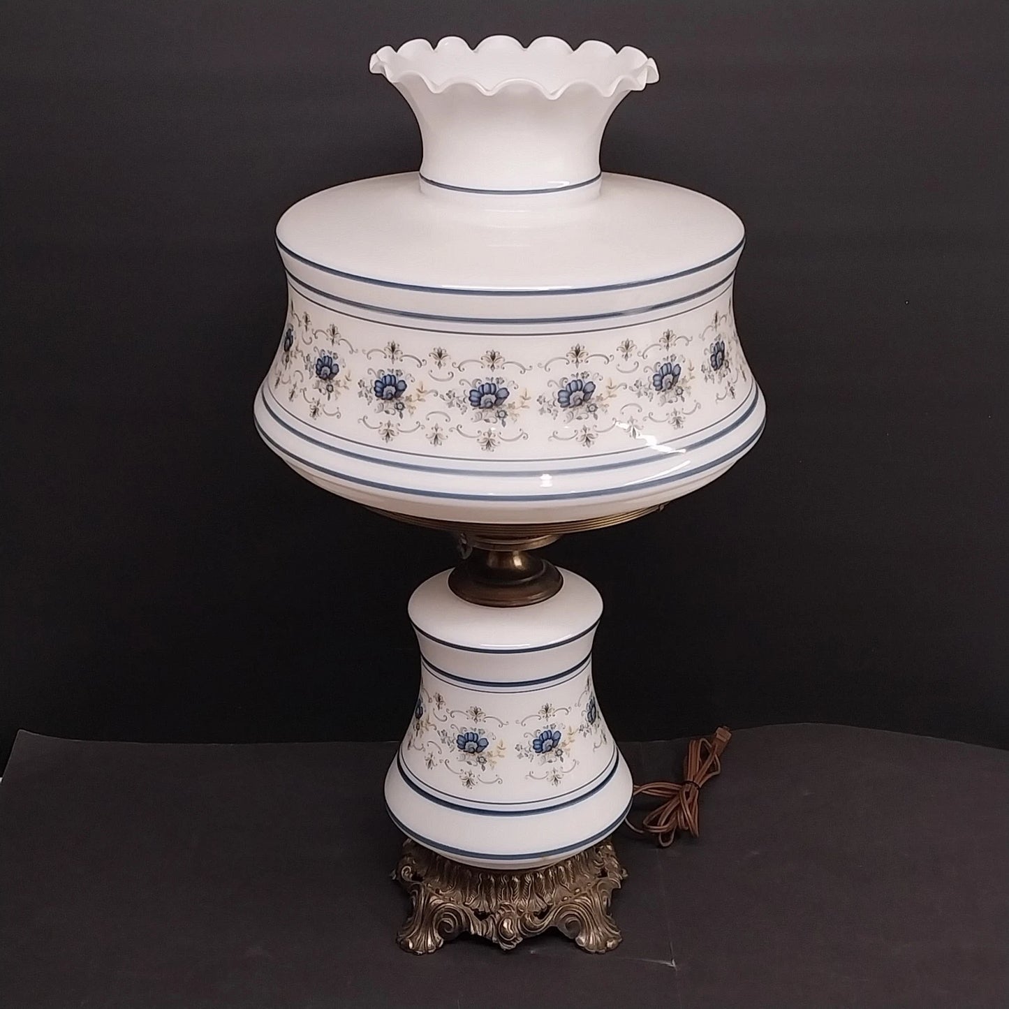 Quoizel Abigail Adams Blue Floral Milk Glass 3 Way Gone With The Wind Lamp Vtg