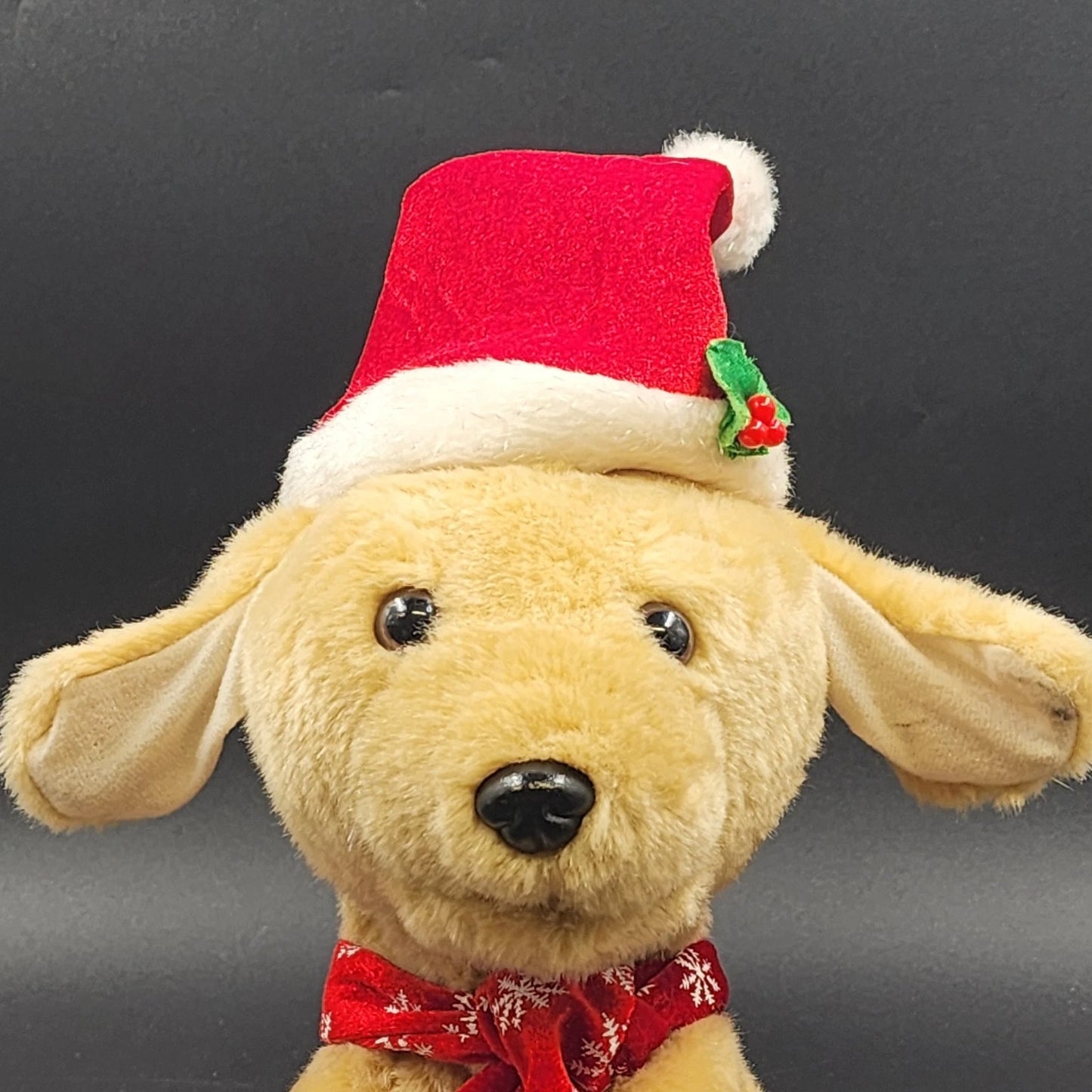 Gemmy Animated Golden Retriever Singing Christmas Plush Holiday Decor