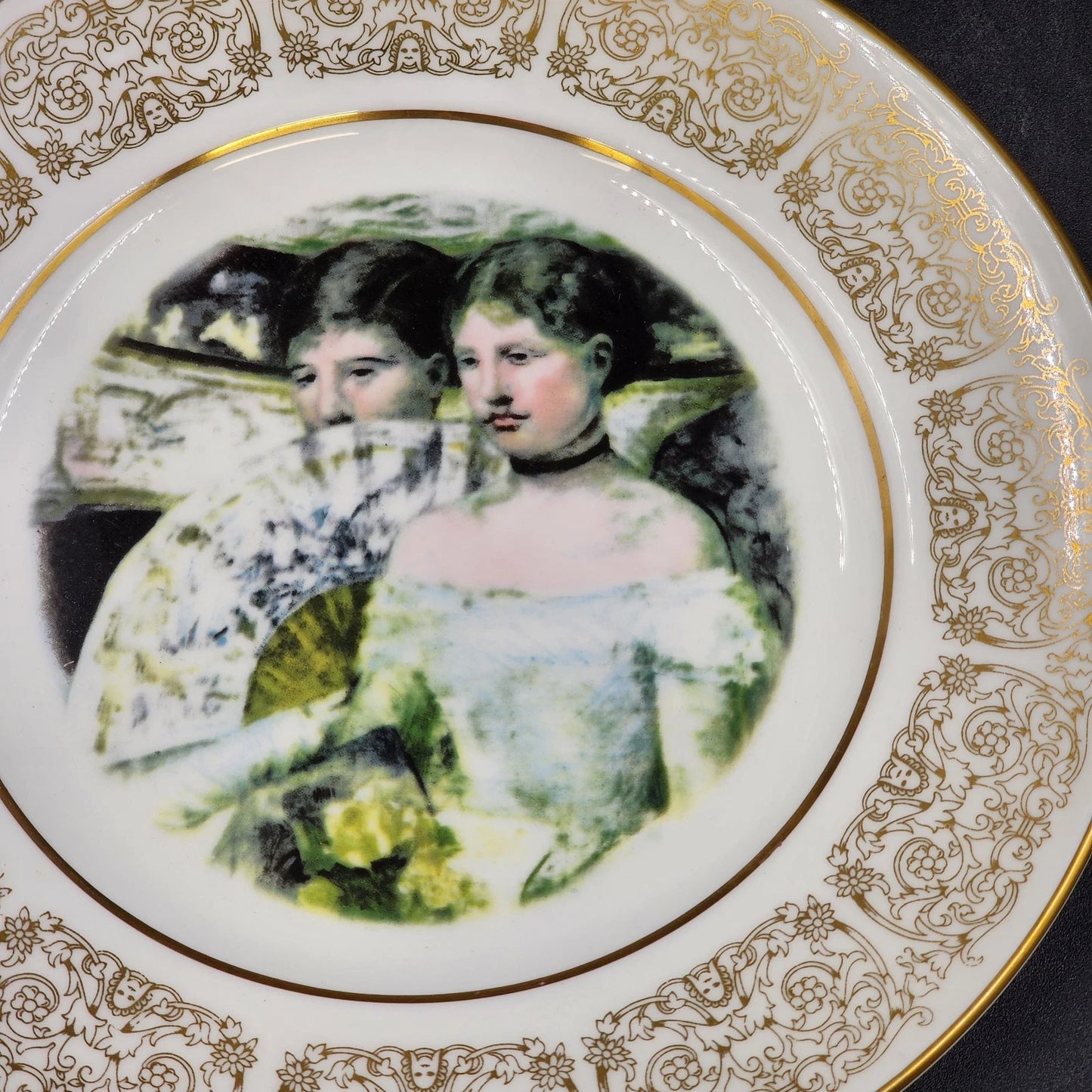 Wittnauer Collectors' Guild Plate EBB85 In the Loge by Mary Cassatt Bone China