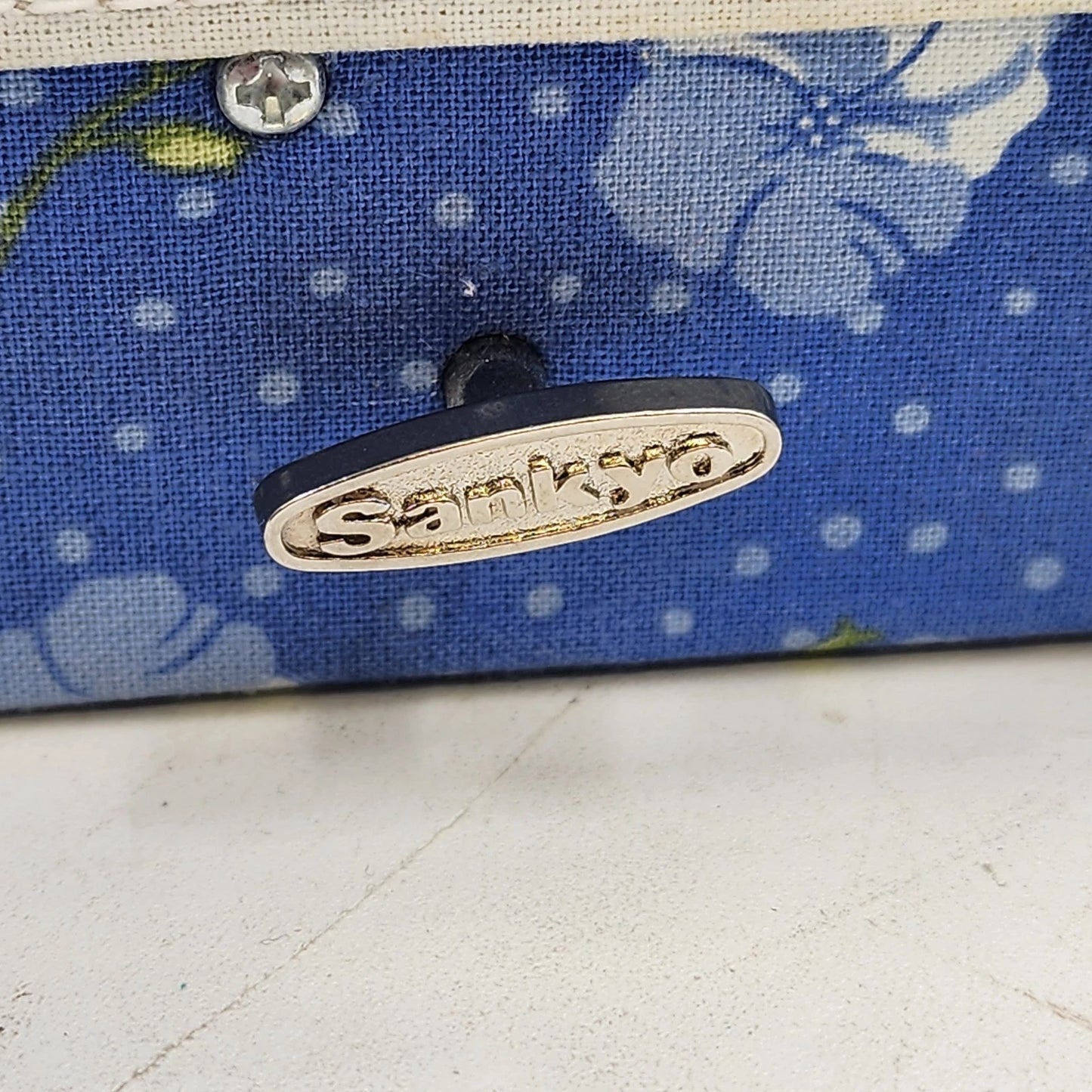 Marjolein Bastin Hobby Gift Denim & Daisies Fabric Sewing/Jewelry Craft Box Vtg