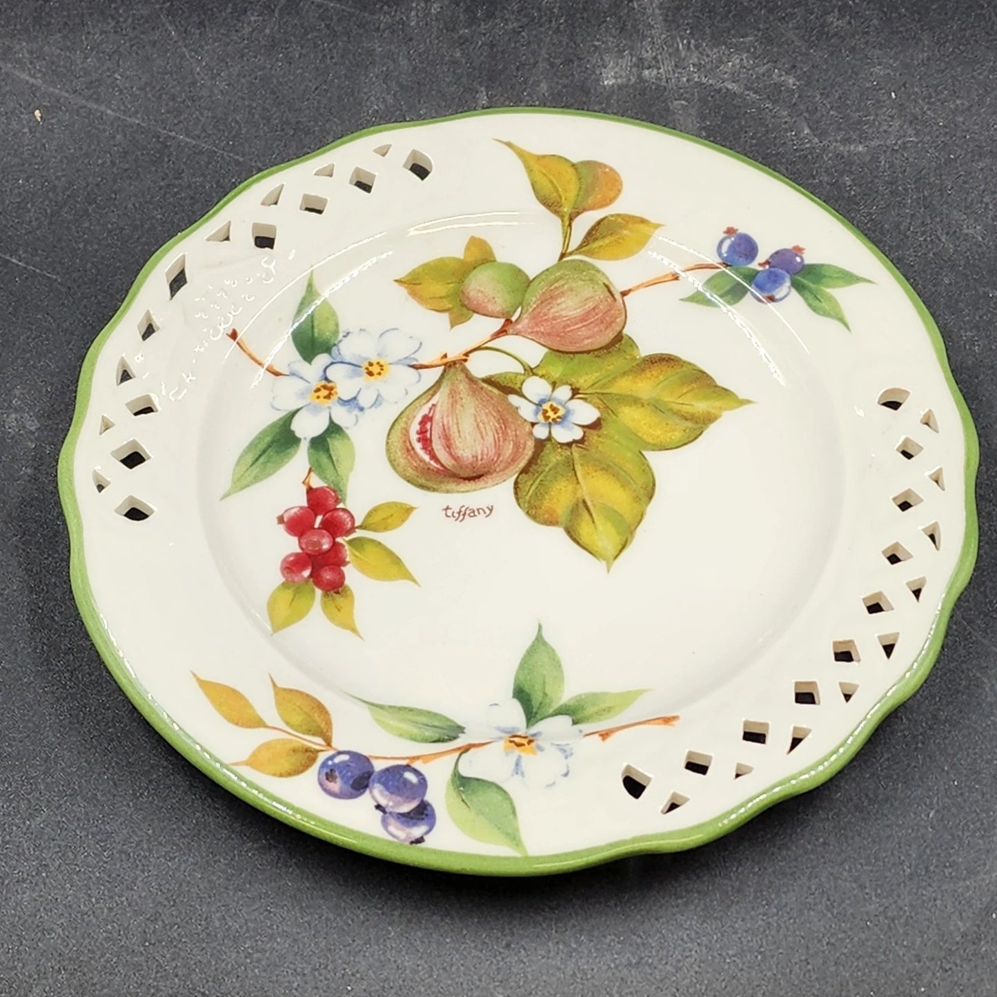 Brunelli Tiffany Pattern Reticulated Figs and Flowers Plate 8.5" Italy Signed