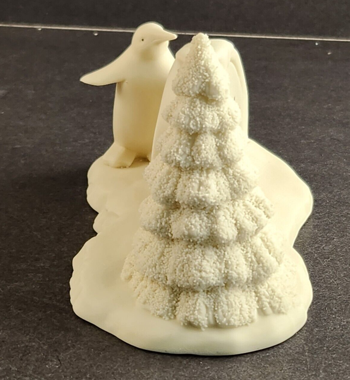 Snowbabies Department 56 Retired POLAR SIGN 6" Penguin Christmas Tree 6804-7