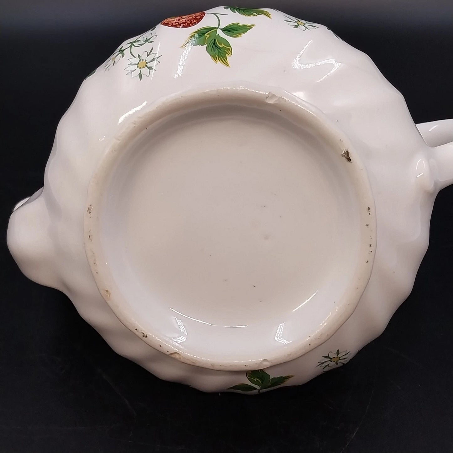 Strawberry Floral Leaves Ceramic Teapot with Ribbed Swirled Lid 6.5" Vtg Kitchen