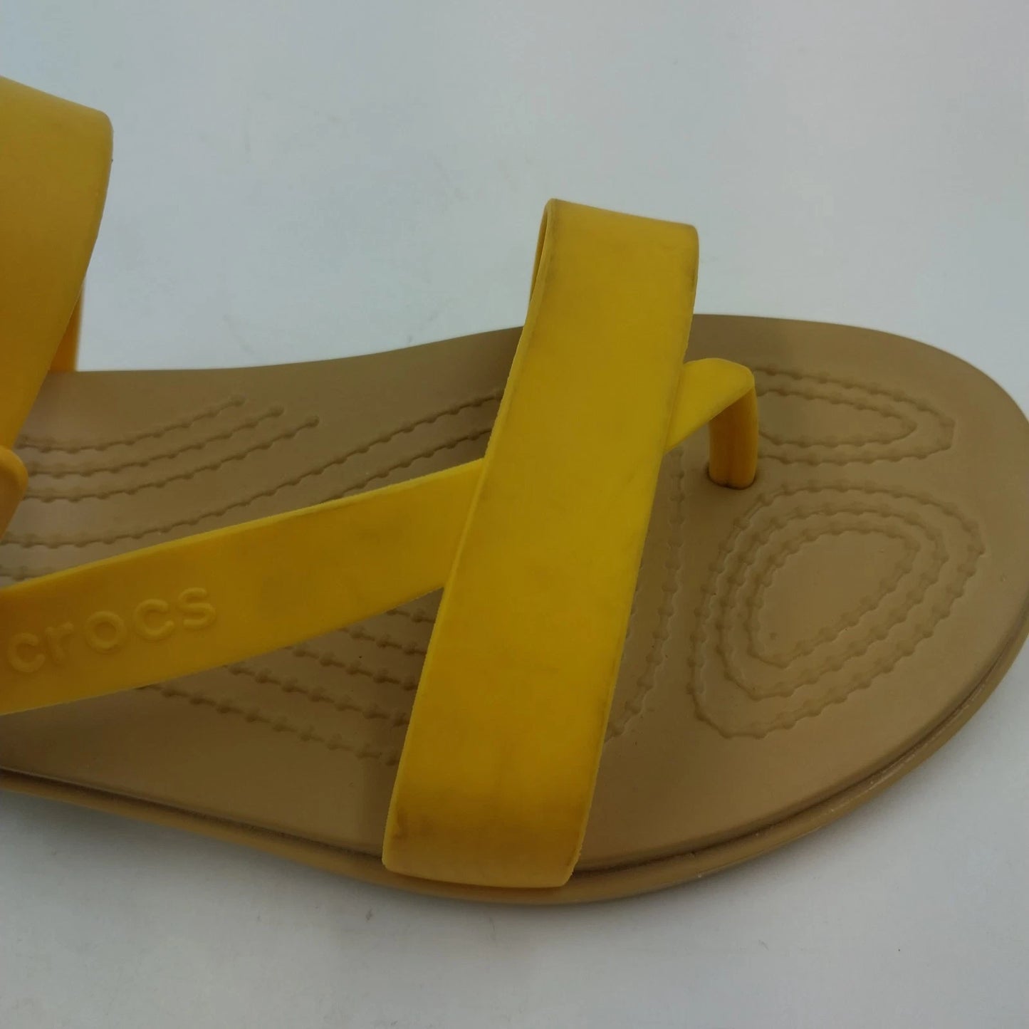 Crocs Tulum Women’s Yellow Strappy Buckle Sandals Iconic Comfort Size W7