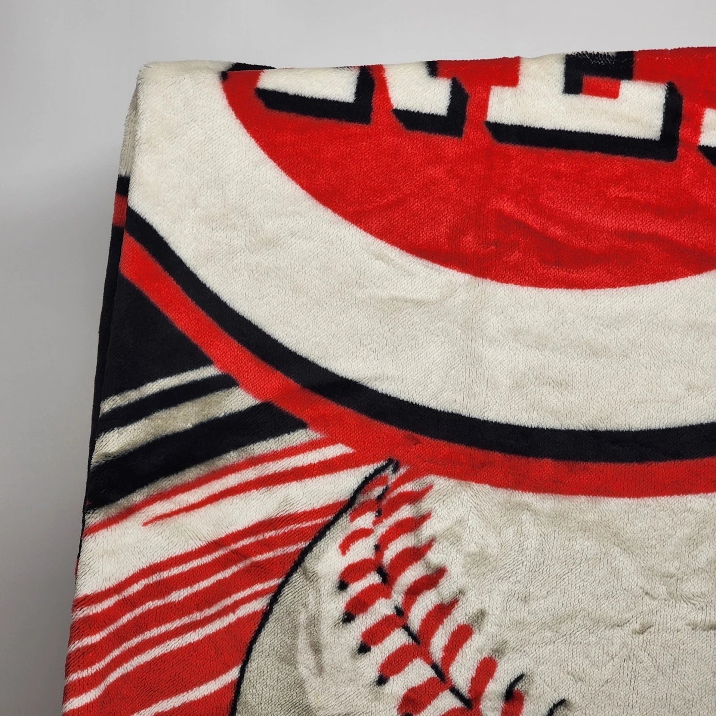 Cincinnati Reds MLB Throw Blanket 51"x59" Red Black Big Red Baseball Sport Decor