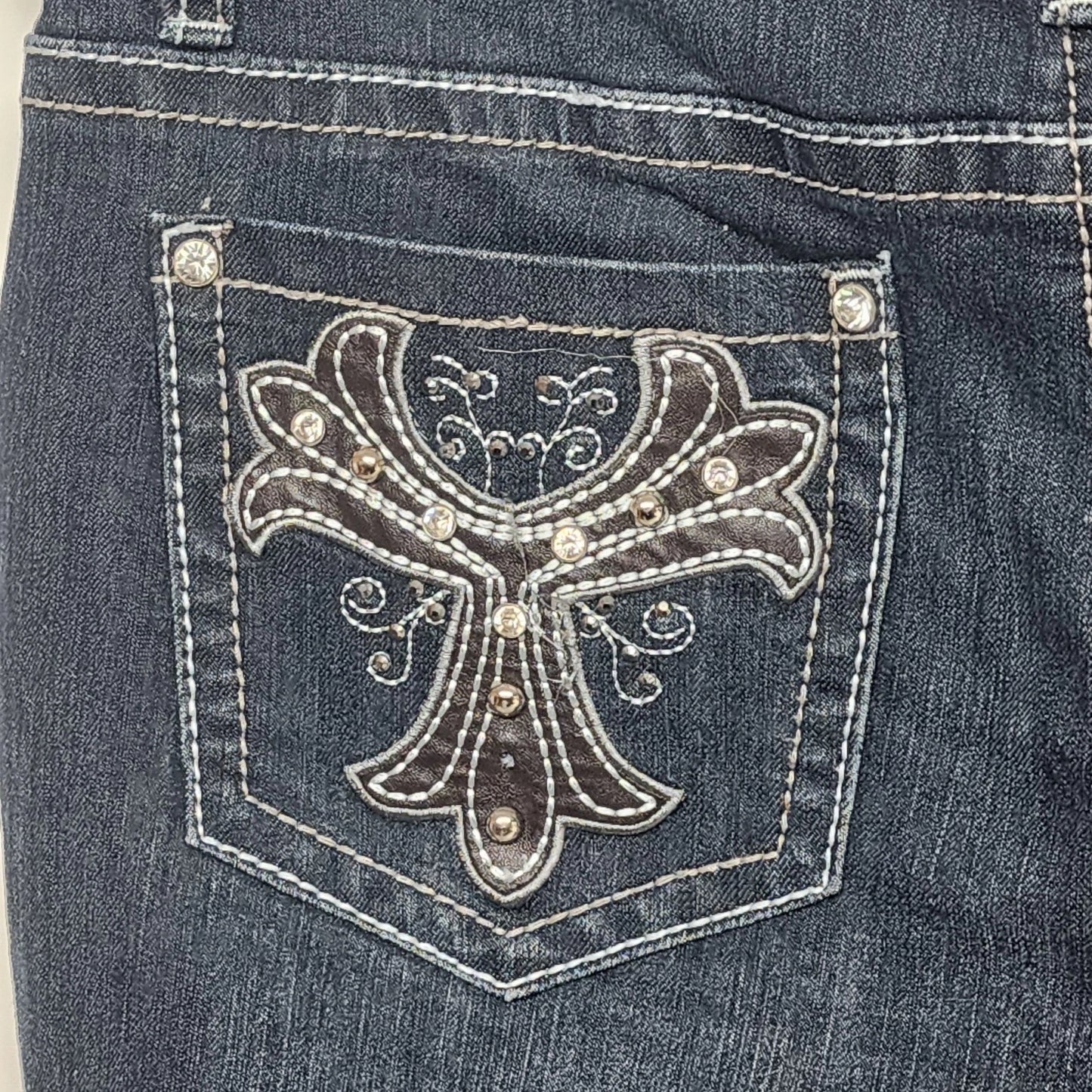 Earl Jean Women's Denim Jeans Dark Blue Bedazzled Rhinestone Pockets Inseam 31"