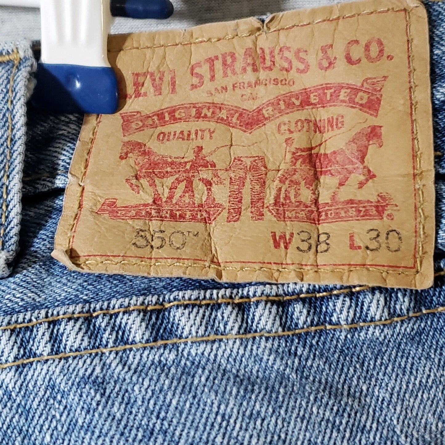 Levi's 550 Relaxed Tapered Blue Jeans Mens 38x30 Medium Wash Denim