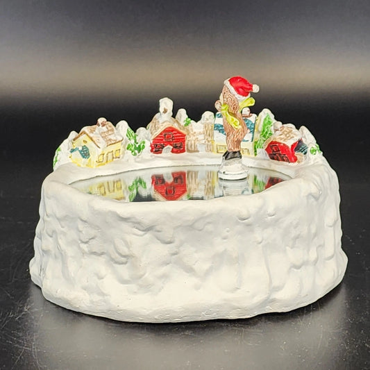 Christmas Around the World Skating Bear Music Box Wind Up Animated 6" House of Lloyd