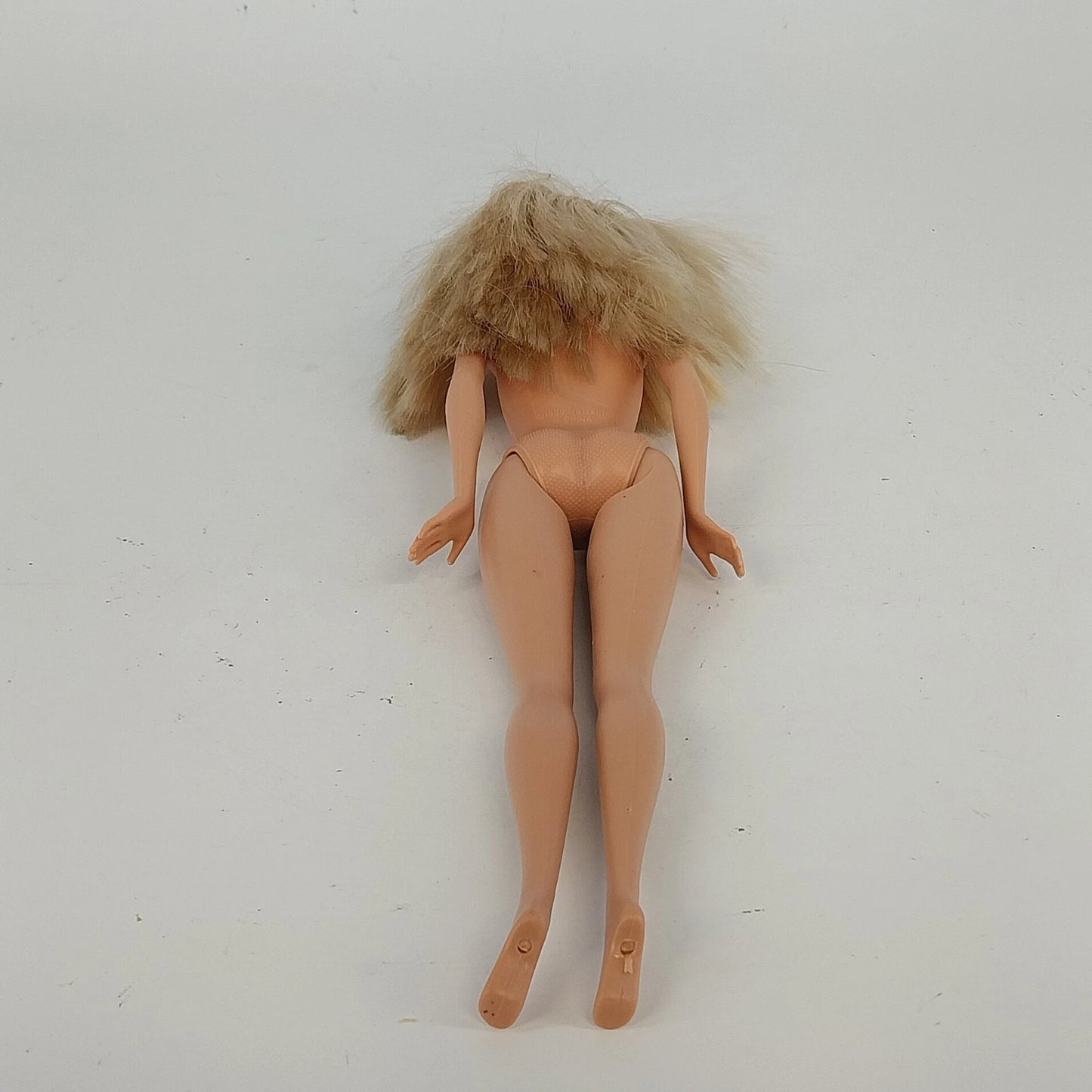 Barbie Doll Mattel 1998 Head 1999 Body Nude Bendable Knees Blonde Purple Lips