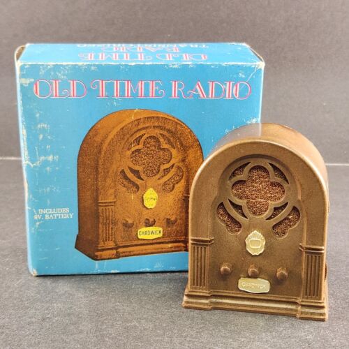 OLD TIME RADIO Design Chadwick AM Transistor Radio 3.5" Tall Tested Works 9v