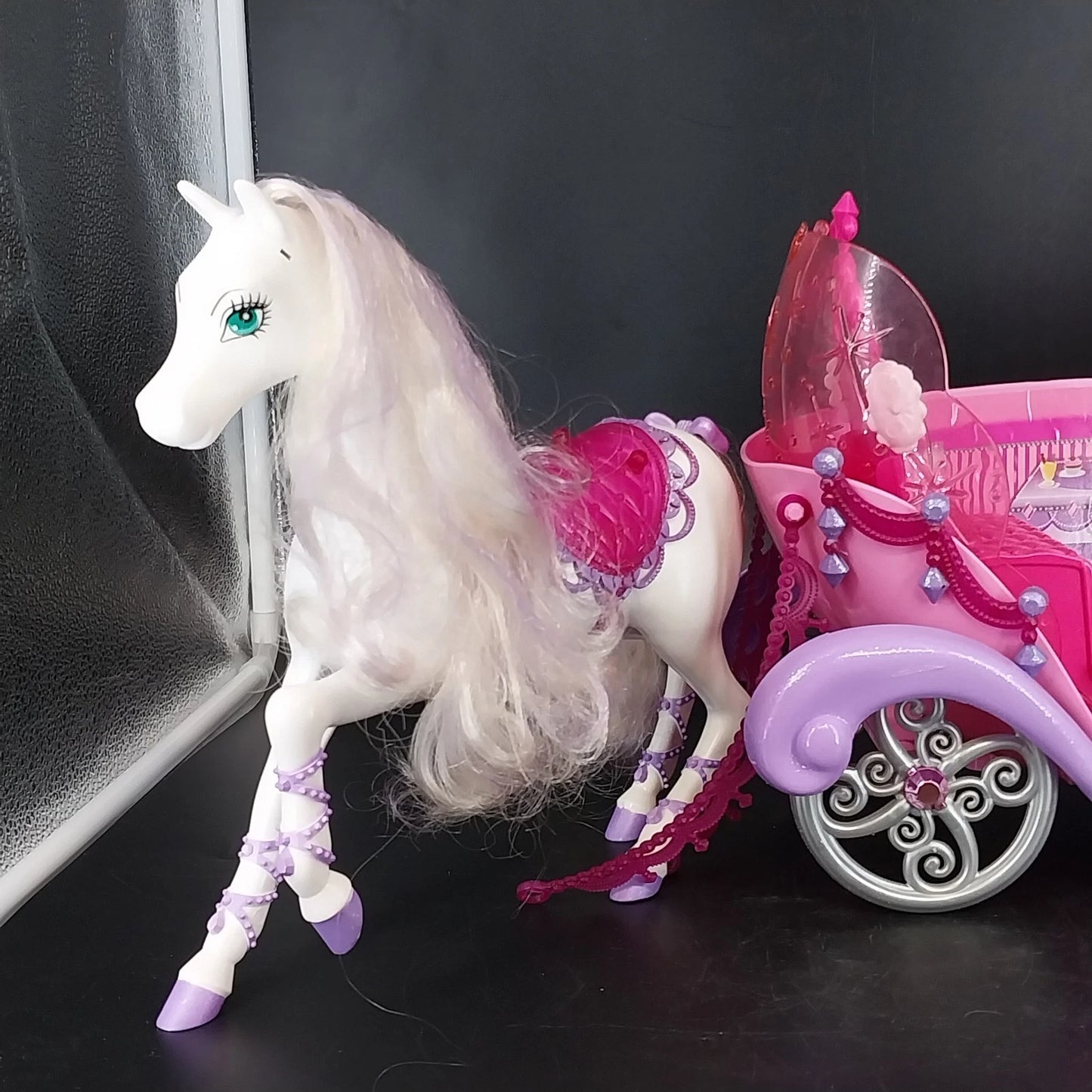 Vintage Mattel Barbie Magic Dream Horse and Carriage Set