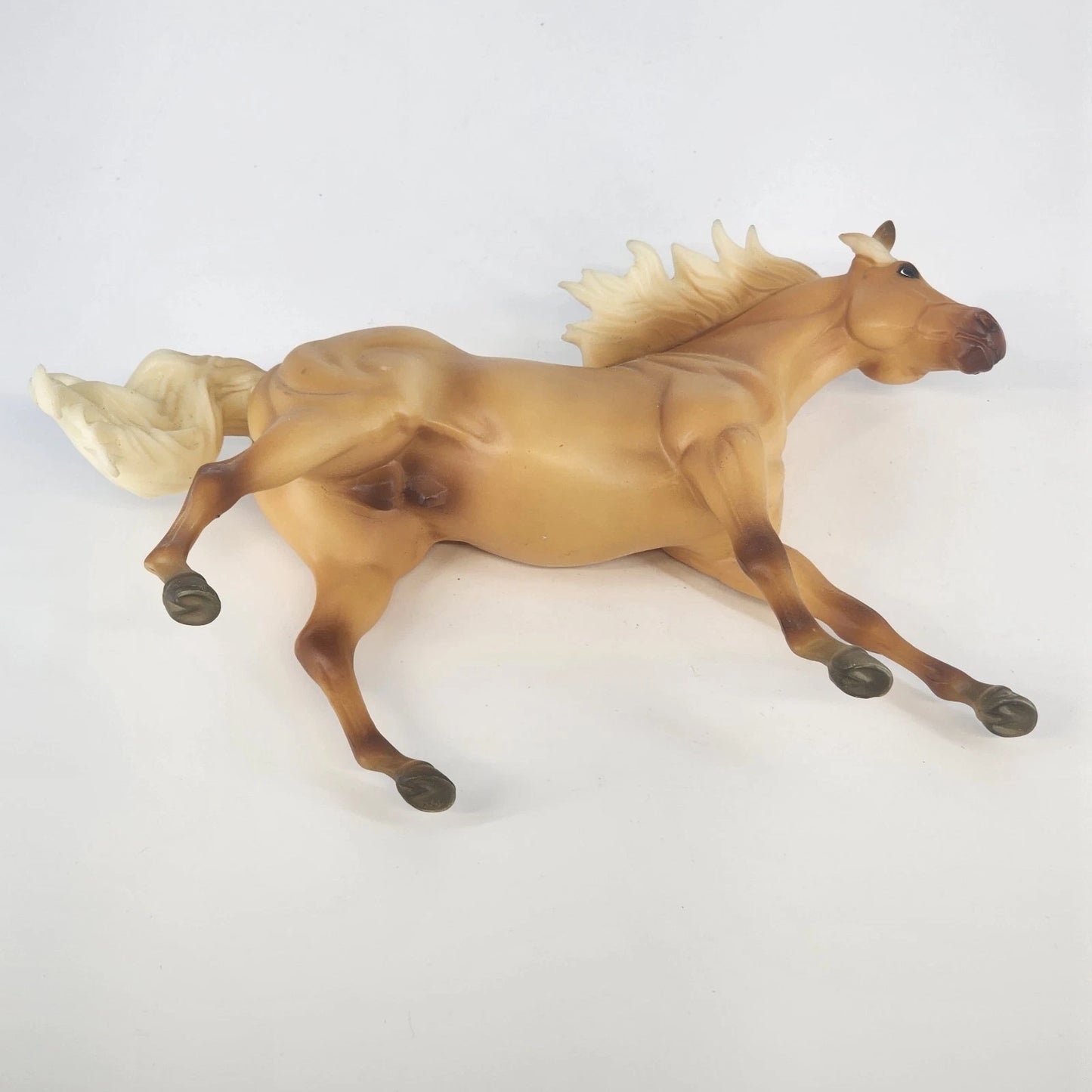 Breyer Classics Freedom Series Palomino Quarter Horse Stallion 2007 Model 6x8.5"