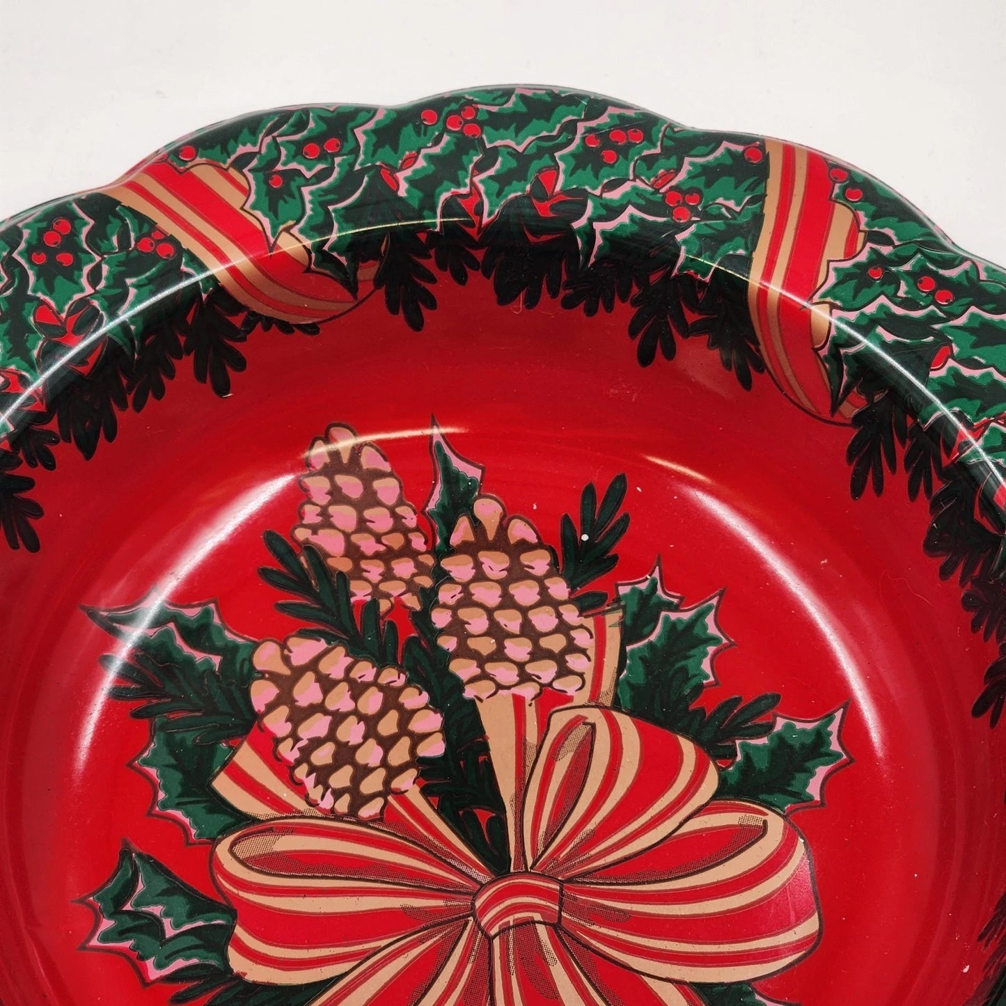 Berman Industries 13.5" Holiday Bowl Red Green Wreath Pinecones Plastic Vintage