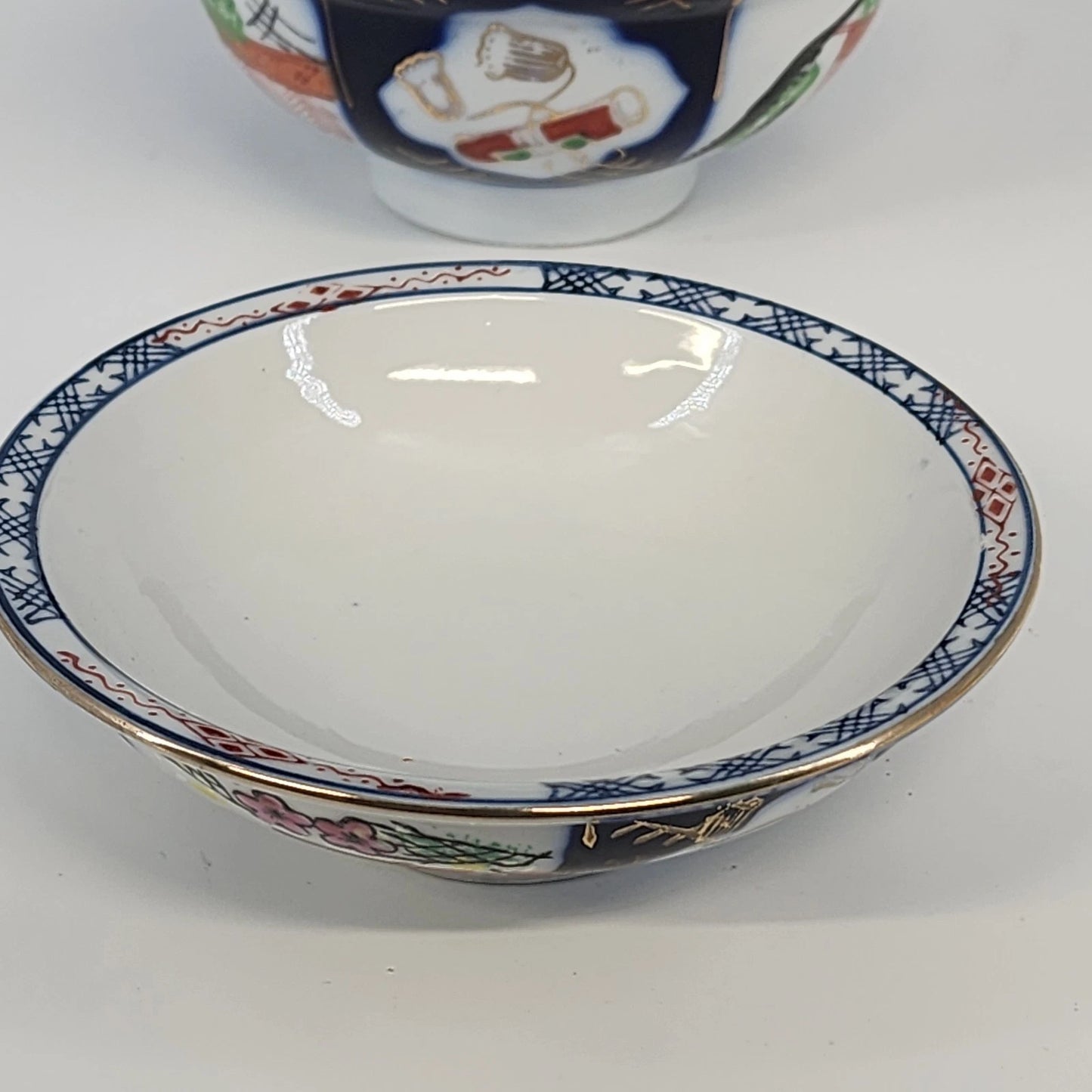 Japanese Imari Covered Rice Bowl Porcelain 6" Hand Painted Cobalt & Rust Vintage