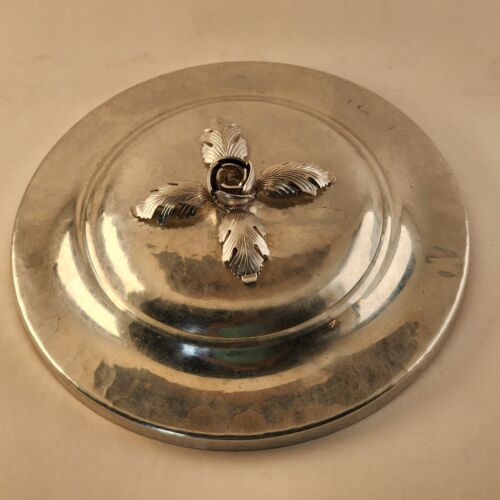 Hand Wrought Silverlook Covered Bowl Serving Dish 557 w 1.5qt Pyrex Bowl Vintage