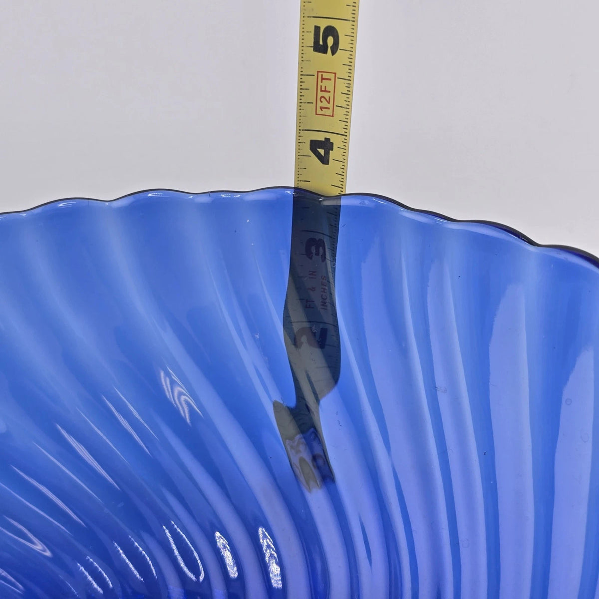 Arcoroc France Cobalt Blue Scalloped Swirl Glass Serving Bowl 9 Inch Diameter