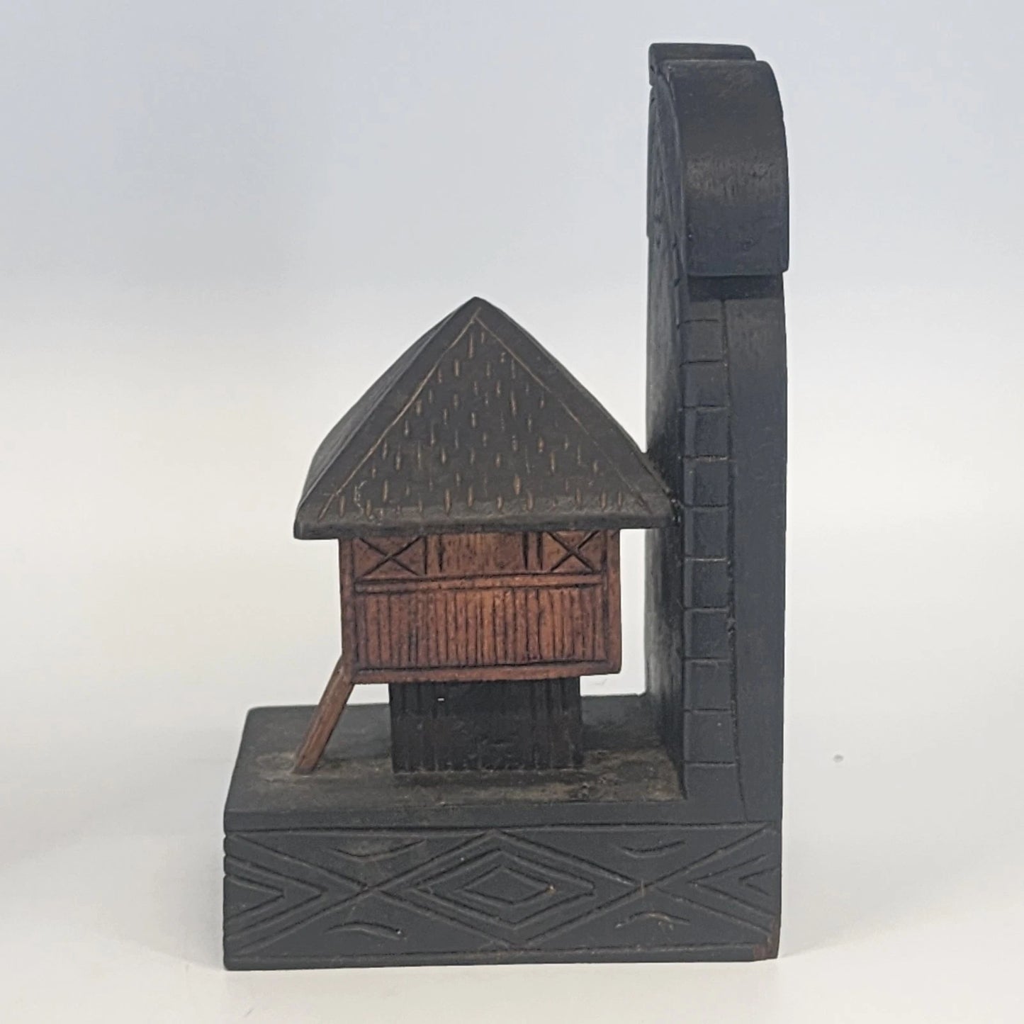 Hand Carved Tiki Hut Bookends Wood Polynesian Filipino Bahay Kubo Decor 8"x5"x4"