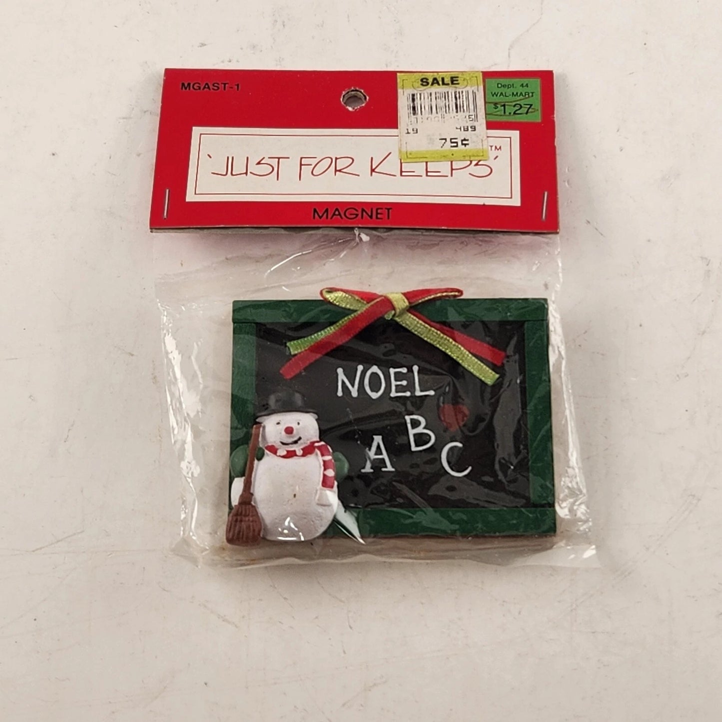 3 Wang’s Chalkboard Magnets Christmas Just for Keeps 1986 Taiwan ROC 3" x 2.5"