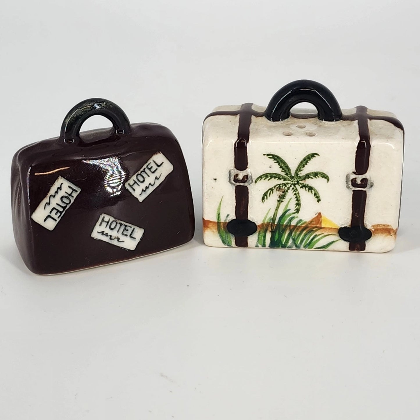 Travel Luggage Suitcase Salt & Pepper Shakers Kitchen Decor Ceramic Japan MCM