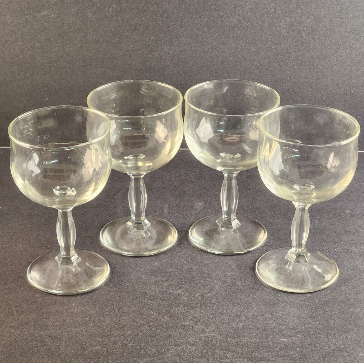 4 Pedestal Wine Cocktail Glass Stemware Clear Self Footed Unbranded 1970s 1980s