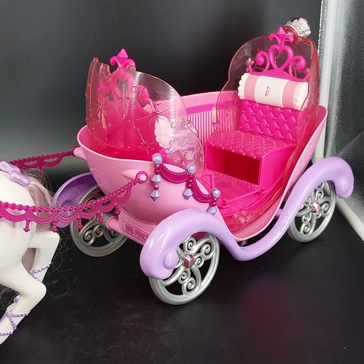 Vintage Mattel Barbie Magic Dream Horse and Carriage Set