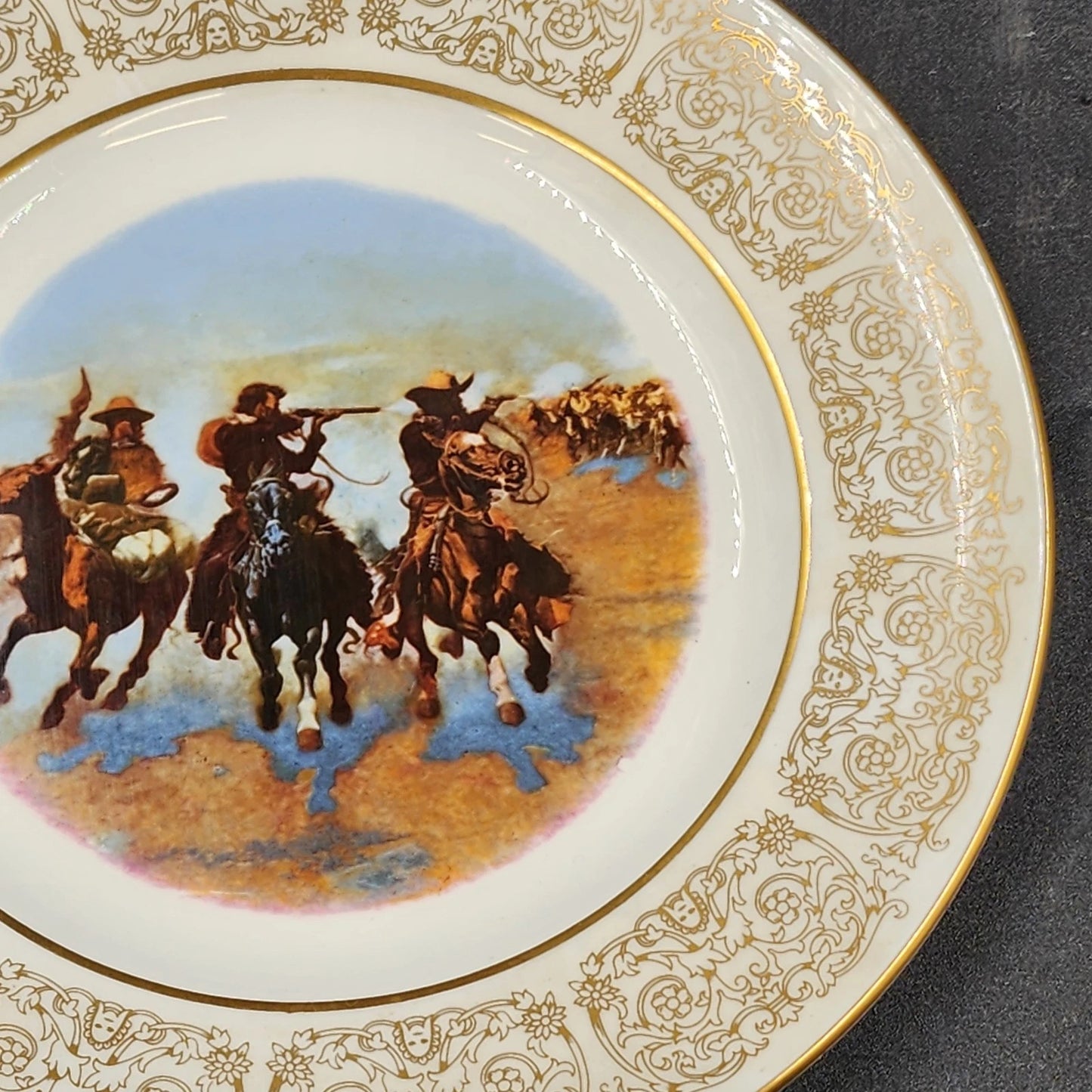 Wittnauer Collectors Guild Plate IF15 A Dash for the Timber Remington Bone China