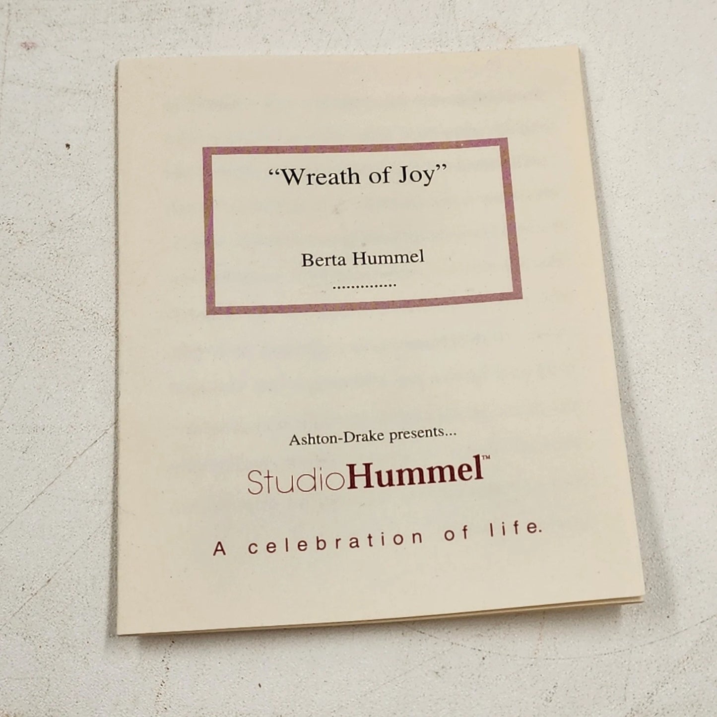 Berta Hummel Ornament WREATH OF JOY 1999 Goebel BH-100 Retired Porcelain