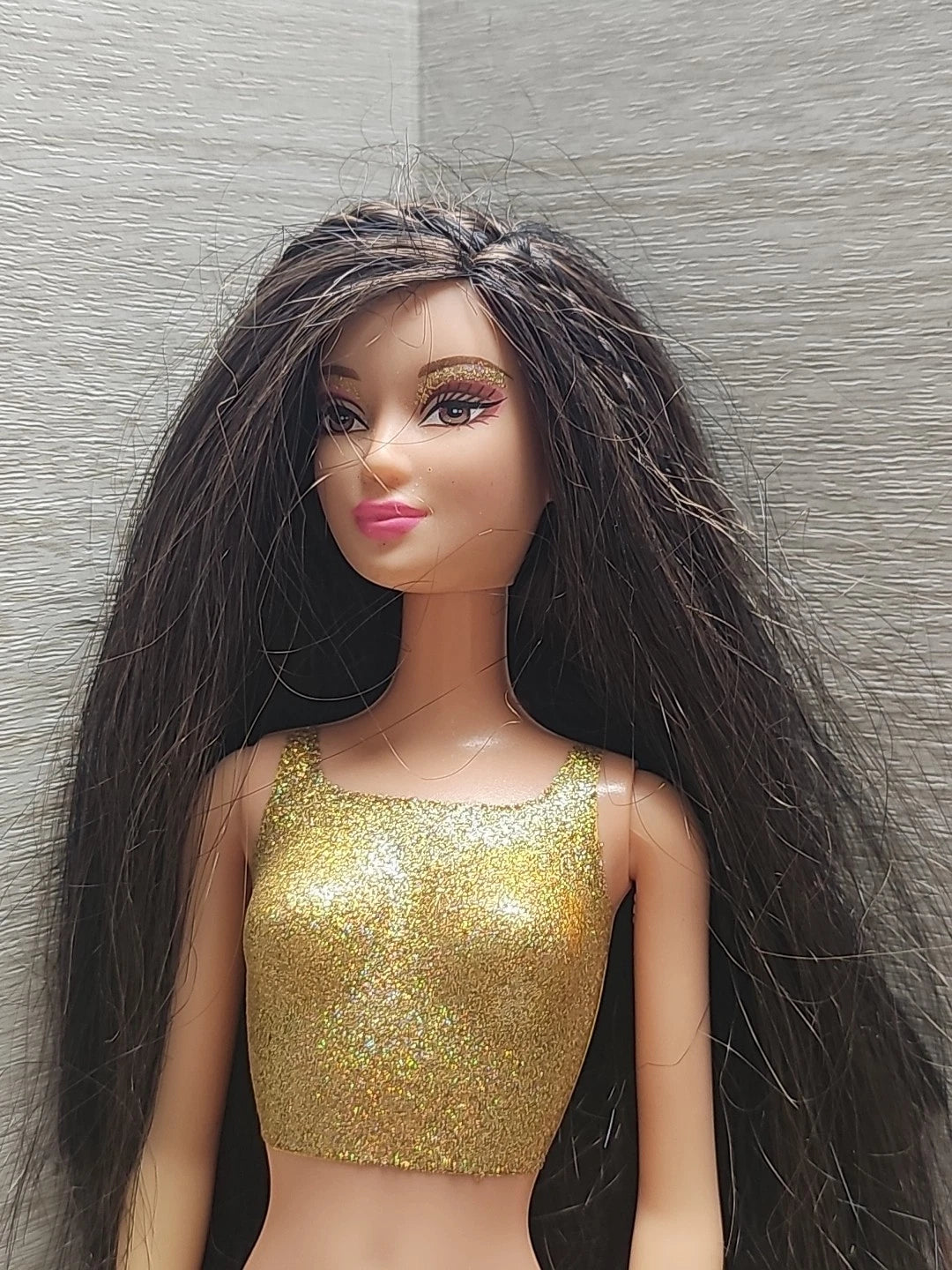 Barbie Fashion Fever Lea Doll Brunette Gold Bodice 2000