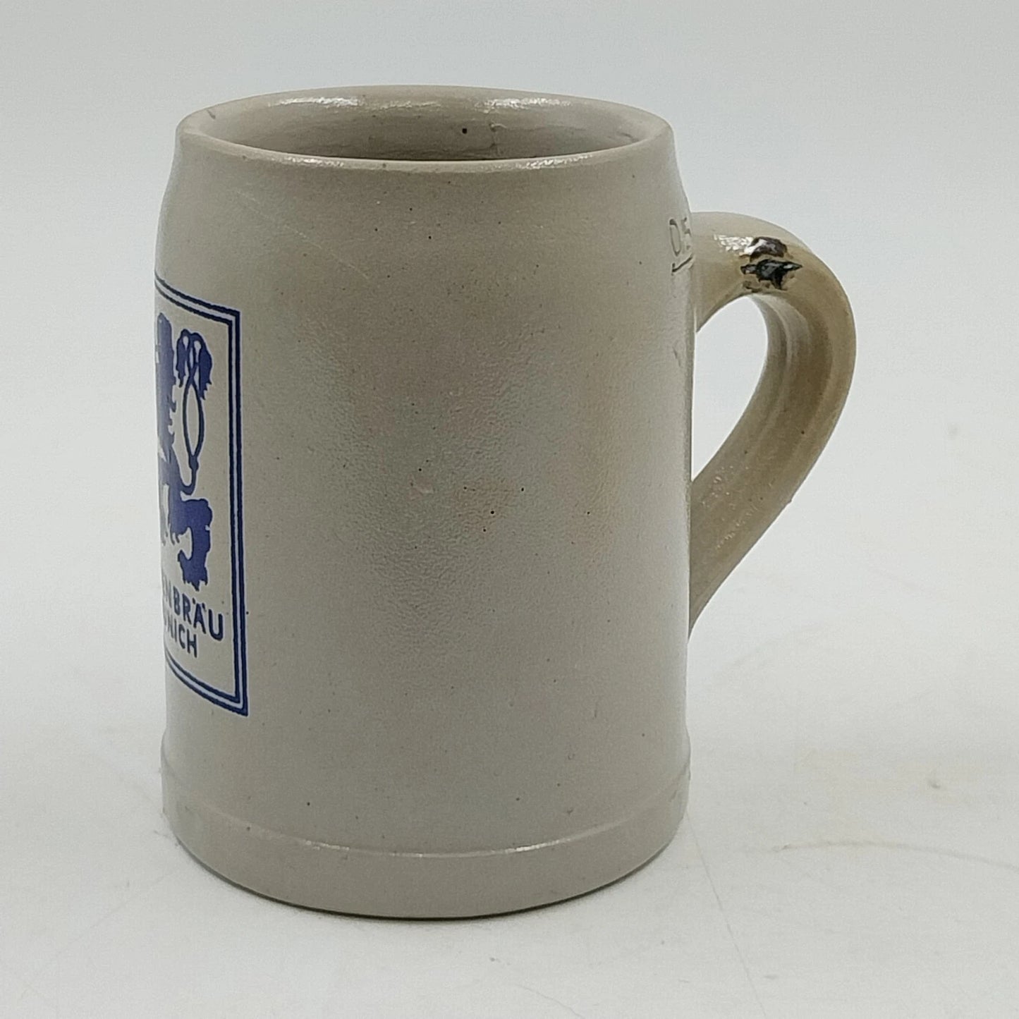 Löwenbräu München Beer Stein Mug .5L Half Liter Stoneware Salt Glaze Germany