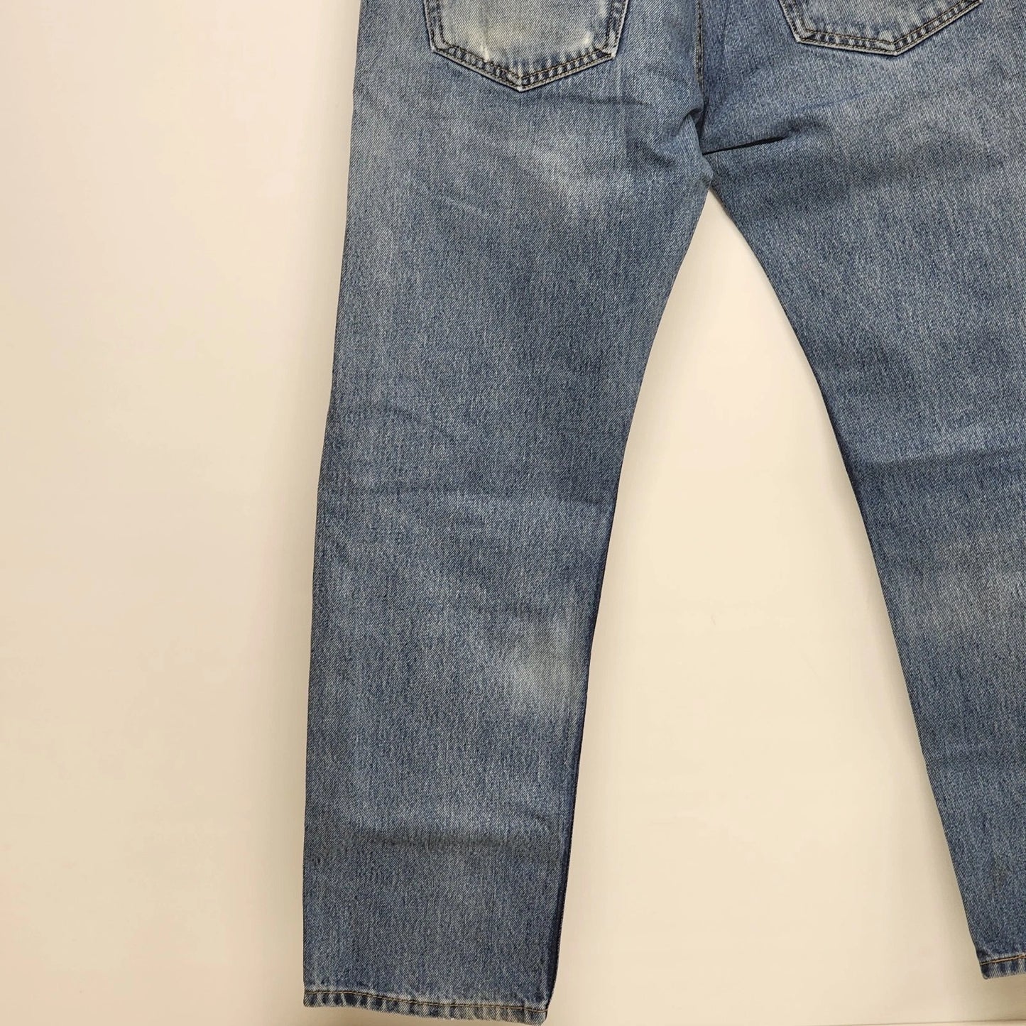 Levi’s 505 Men Jeans 32x30 Light Wash Distressed Blue Denim Classic Straight Leg