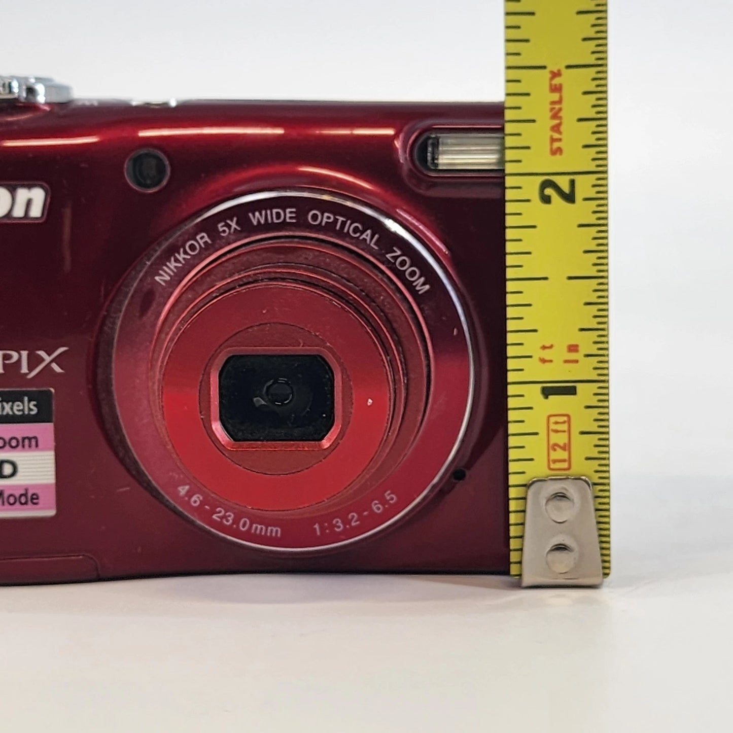 Nikon COOLPIX L28 20.1MP Red Digital Camera 5x Zoom 3" Screen DOES NOT WORK