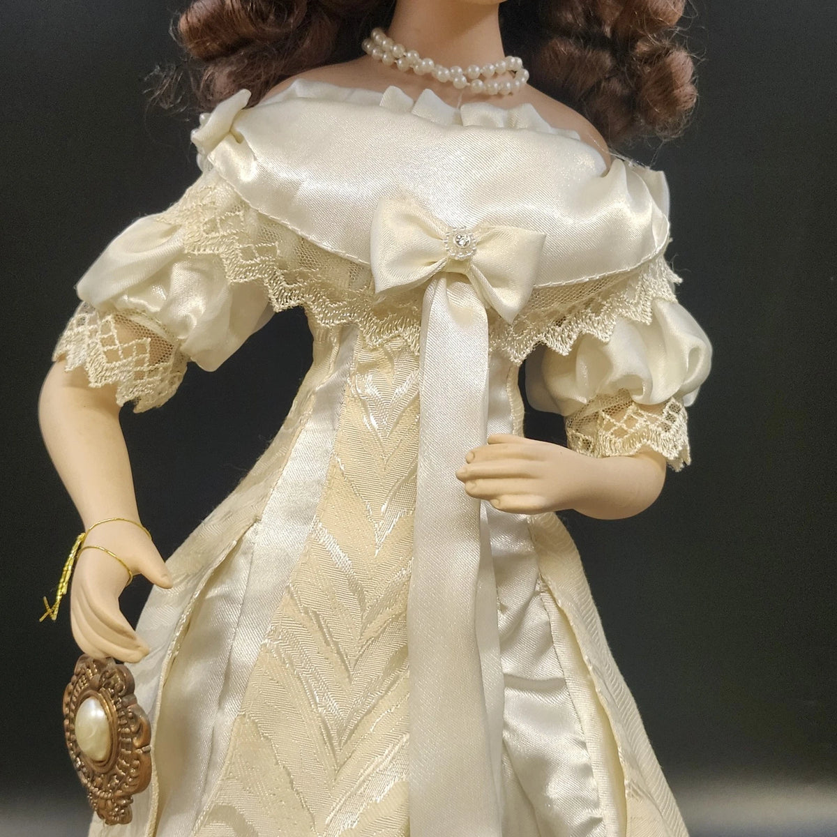 Ben Franklin Porcelain Bride Doll Brunette Blue Eyes Satin Lace Gown 21" Vintage
