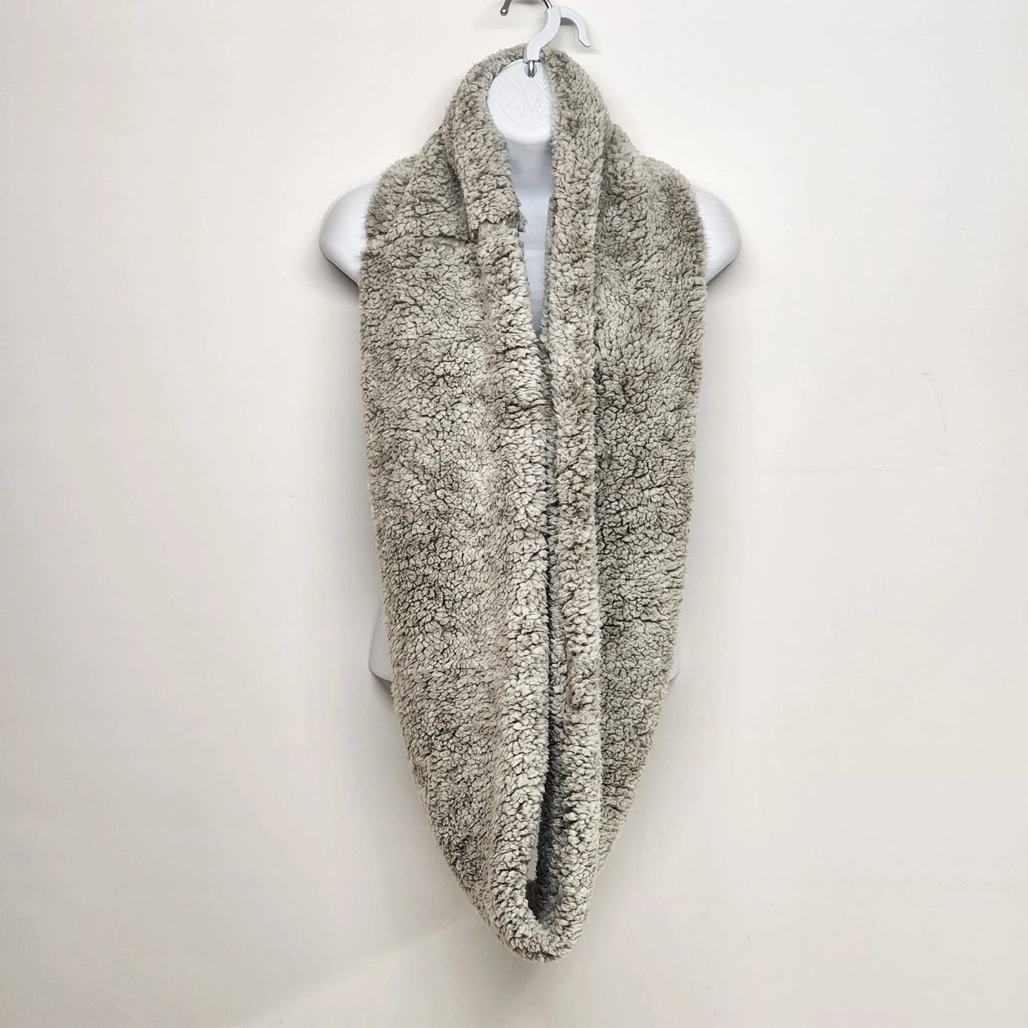 Sherpa Infinity Scarf Gray Plush Winter Neck Cowl 33"x8" Faux Fur Warm Loop Wrap