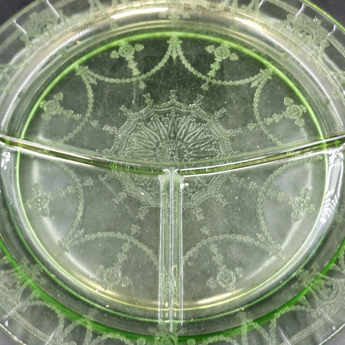 Anchor Hocking Cameo Ballerina Green Uranium Glass Grill Plate 10.5" Vintage