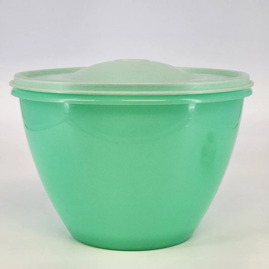 Tupperware 679-10 Jadeite Crisp-it Lettuce Keeper Bowl Sheer Lid Spike Vintage